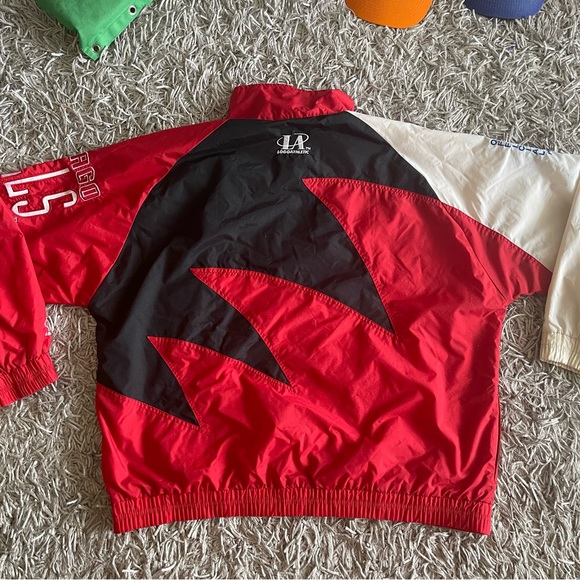 Vintage Chicago Bulls Logo Athletic Sharktooth Windbreaker Jacket Size XL. - Picture 2 of 6